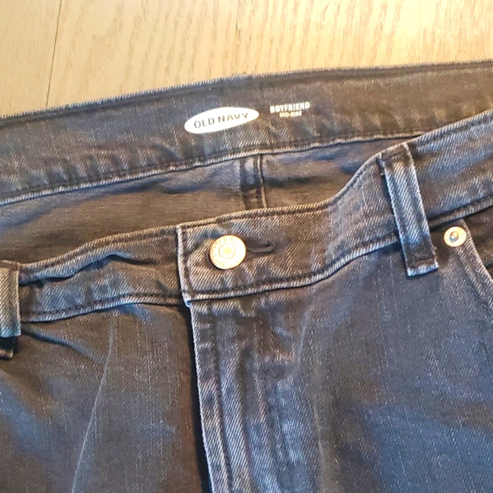 Old Navy boyfriend mid rise jeans